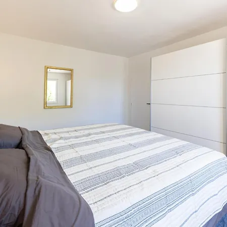 Vakantiehuis 5 Bedroom Cozy In