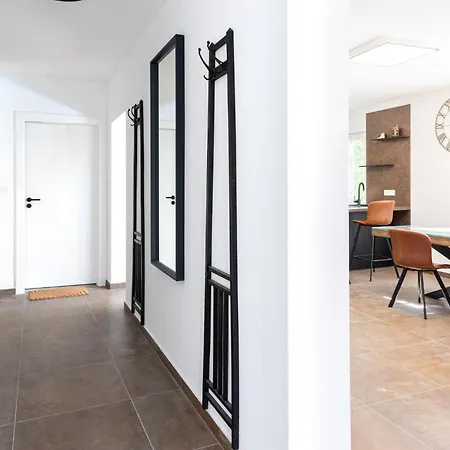 5 Bedroom Cozy In *